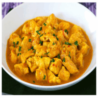 Pollo En Salsa Curry
